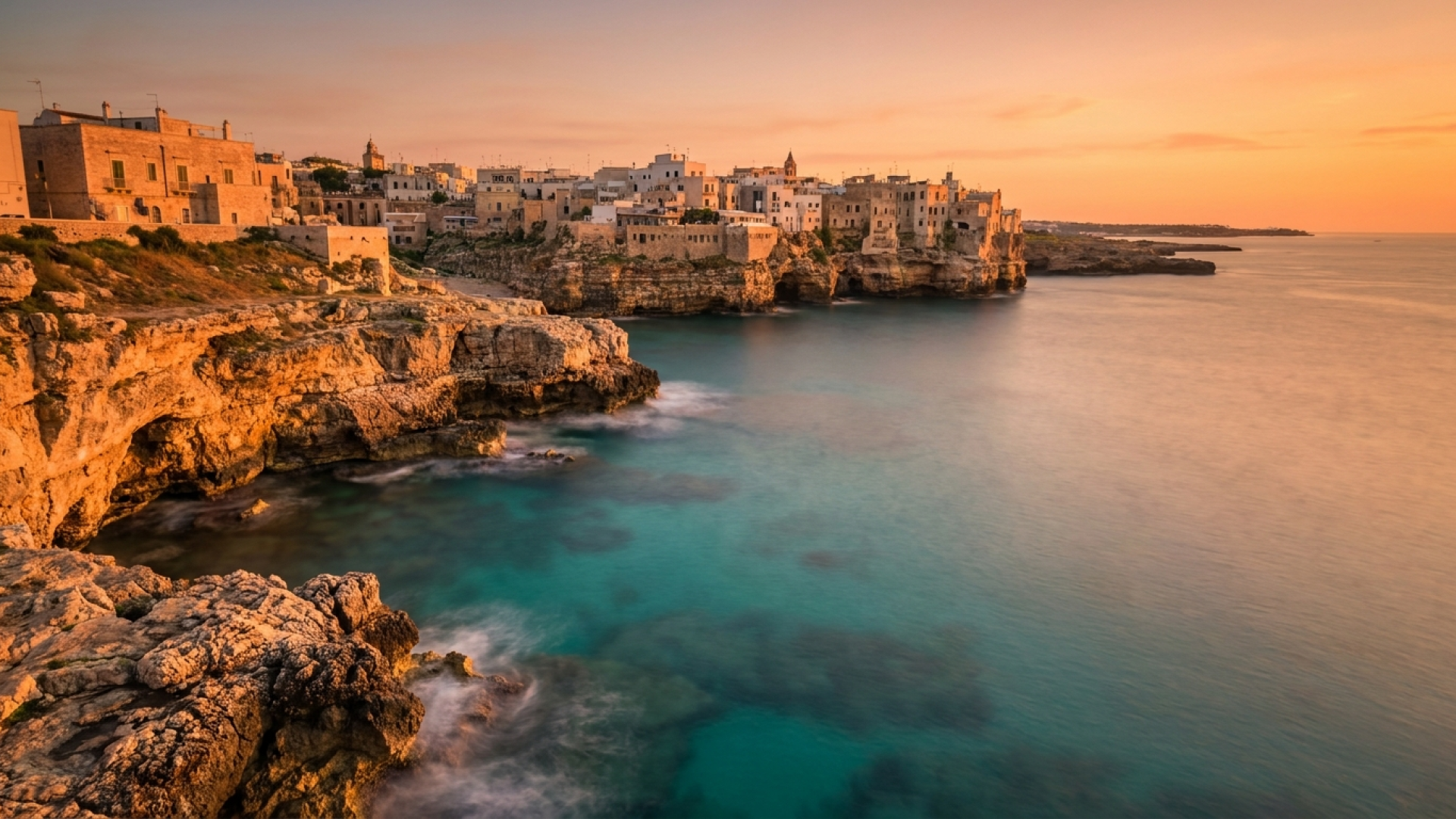 Racconti gay erasmus: Polignano a Mare al tramonto